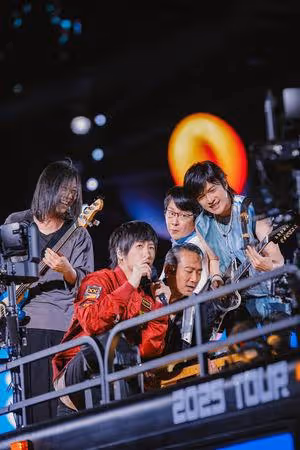 五月天石頭「永遠的惡夢」曝光! 認了曾「狂嚼蟑螂」嚇壞人