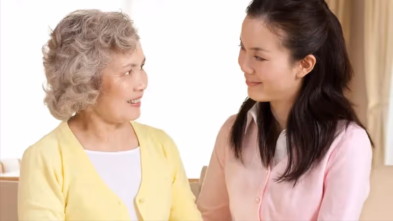 我55歲，再婚15年，現在兒媳想讓我放棄老伴給他們帶孩子，怎麼辦