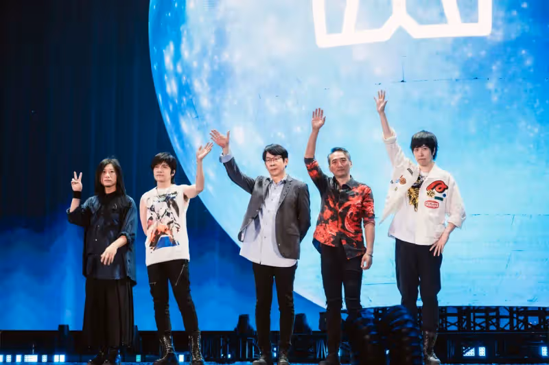 歌迷送蟑螂牌點歌　五月天石頭嚇出童年回憶：曾嚼過小強