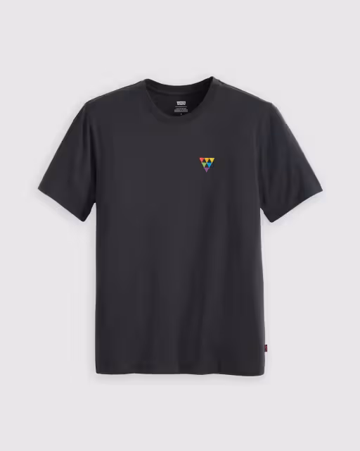 Levi’s為酷兒發聲！　Pride 2025平權系列穿出時髦個性