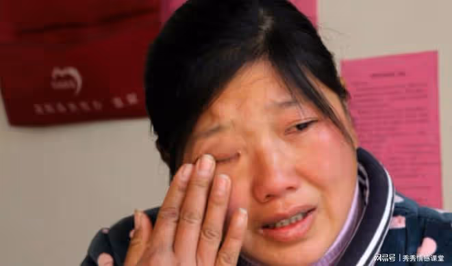 嫂子生孩子我去看望，廁所出來聽到的一番話，讓我決定和丈夫婚姻