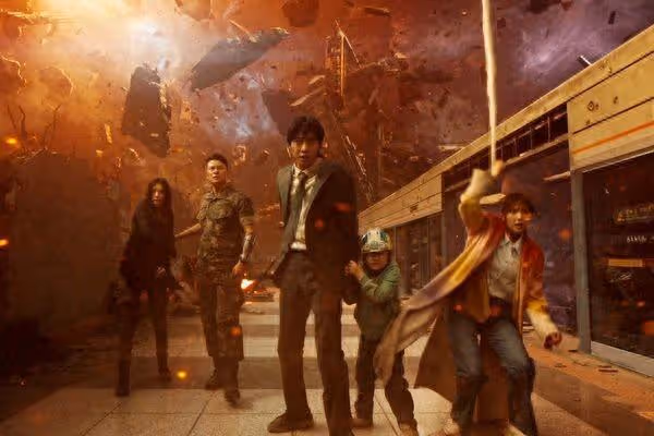 李敏鎬冷峻五官帥出新高度！《全知讀者視角》7／23台上映　全新預告片引暴動