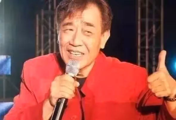 82歲台灣歌王「2婚2離」,再婚娶「小33歲女兒閨蜜」,女兒氣到要斷絕關係,如今近況「太驚人」