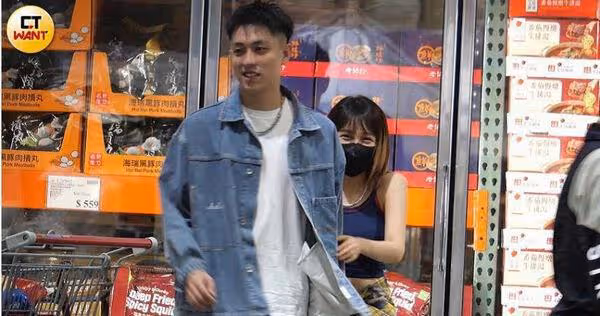 等紅燈「被摟抱拍臀」親密互動全被拍!《聲林》女星放閃小3歲男友