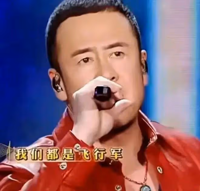 編劇痛批楊坤篡改《游擊隊之歌》後,法律專家建議給藝人立規矩