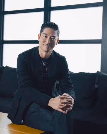 林志玲「3歲兒罕曝光」與父享天倫樂! AKIRA父親節暖心謝家人