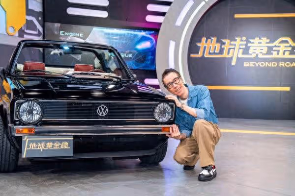 張兆志入手33年敞篷車！背後藏浪漫愛情故事　「耗時2年」終於圓夢了