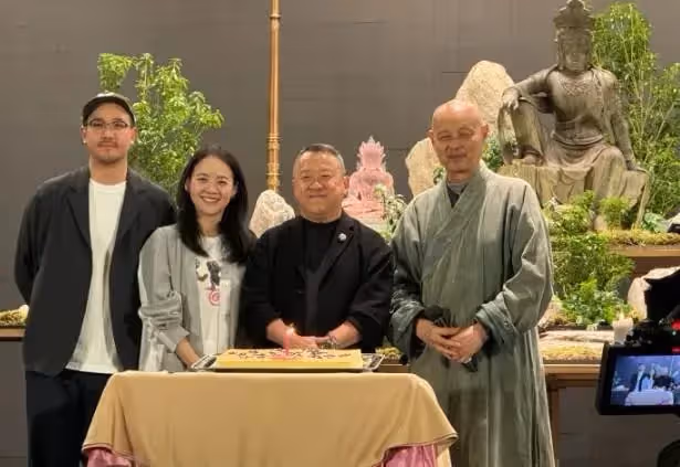 曾寶儀和初戀現身靈堂！同居19年「未婚未育」，男友頭髮已花白