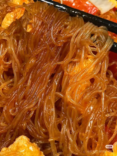 番茄娃娃菜雞蛋粉絲真的泰香了，巨好吃！