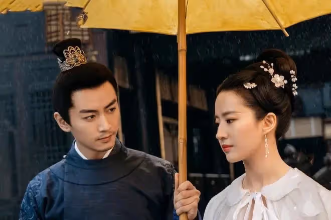 劉亦菲新劇《咸雪》再生變動，陳曉退出，新男主人選曝光很驚喜！