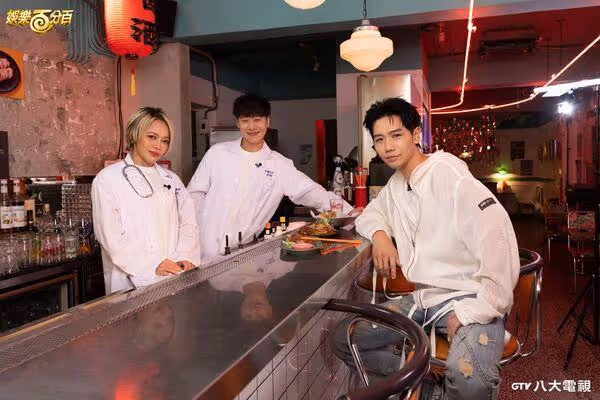蔡旻佑拒絕告白 分享狂收版稅秘訣