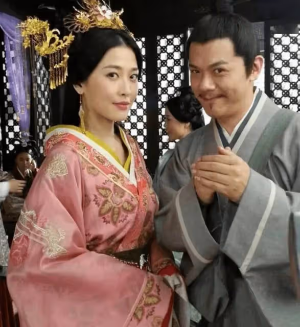 確診直腸癌3期!大咖男星遭醫宣告「壽命只剩一年」 付不出醫藥費「抱病拍戲養妻小」