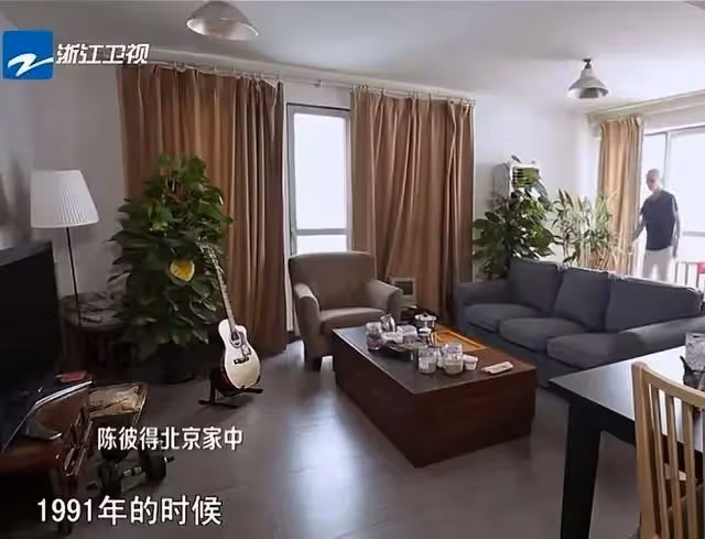 陳彼得妻子首度發聲!哽咽回應死因,兩人最近合影曝光,十分恩愛