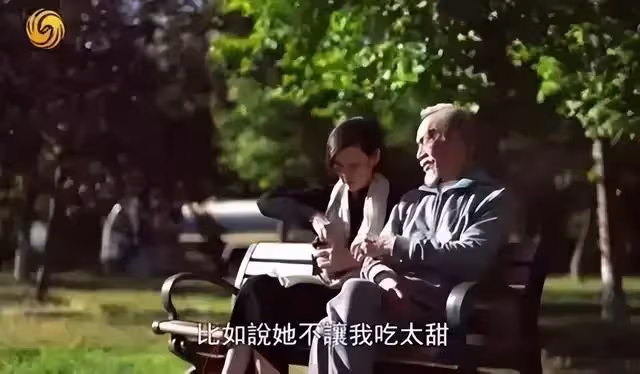 陳彼得妻子首度發聲!哽咽回應死因,兩人最近合影曝光,十分恩愛