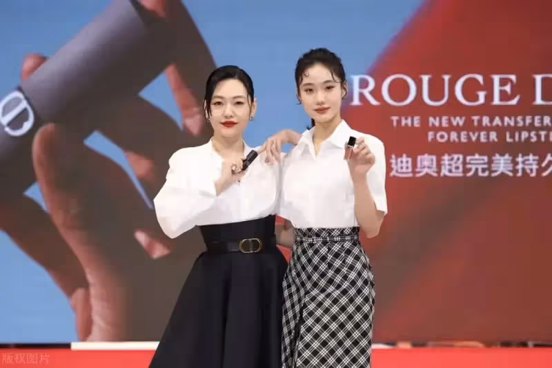 小s二女兒出街被拍,身材與精修圖差距大,坦言小s生日心情還不錯
