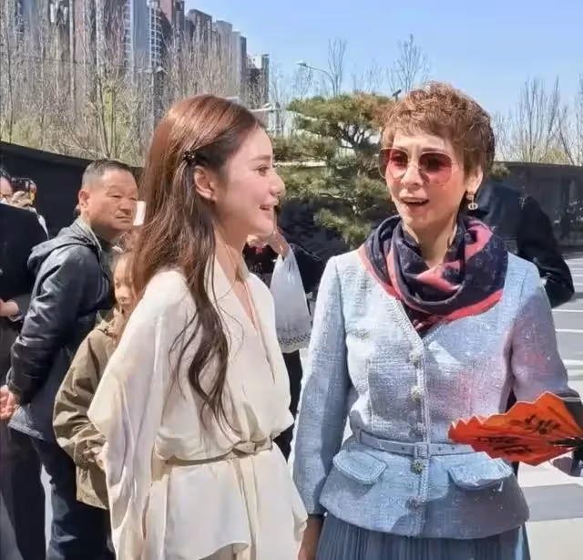 馬筱梅好上進，督促汪小菲抓緊直播，她自己也好拼，張蘭放心了