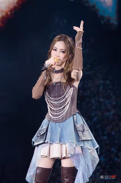 重錄歌曲被指侵權！鄧紫棋反嗆前公司「蜂鳥」：我不會下架歌曲