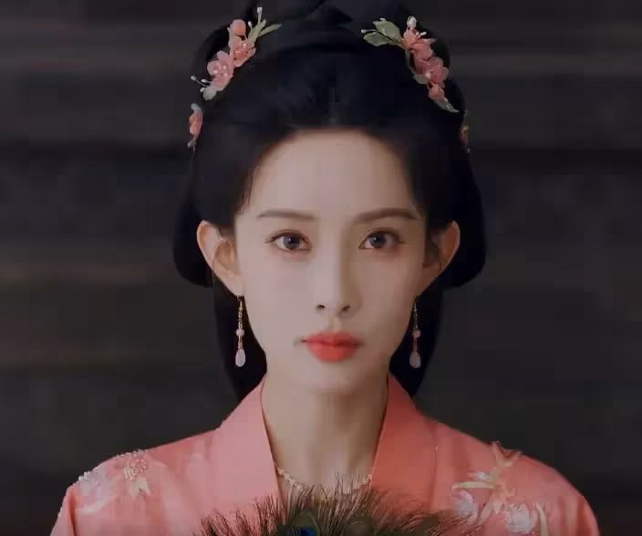 年度解壓神劇《桃花映江山》:男女老少通吃復仇爽劇,爆款視覺盛宴