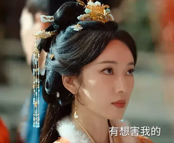 年度解壓神劇《桃花映江山》：男女老少通吃復仇爽劇，爆款視覺盛宴