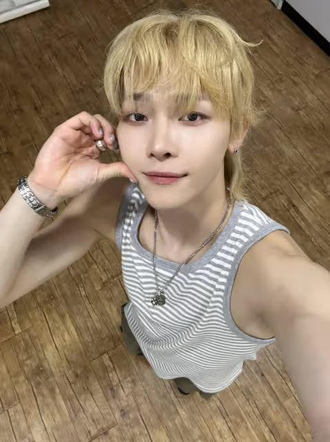 王奕翔真的帶&TEAM回家吃飯！隊長被這美食收服「離台前再吃一次」
