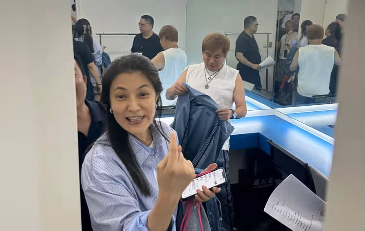 直擊｜胡瓜被爆婚變後首度同框素顏妻　不躲了鬆口真實遺產分配狀況
