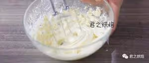 我近期最愛的一款蛋糕，層層奶酪夾心