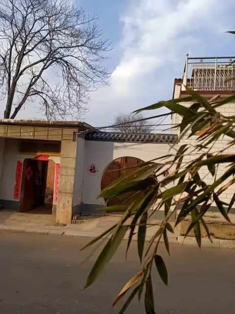 我69歲，兒子送我去養老院，卻把癱瘓親家接家裡養老，到底哪錯了。