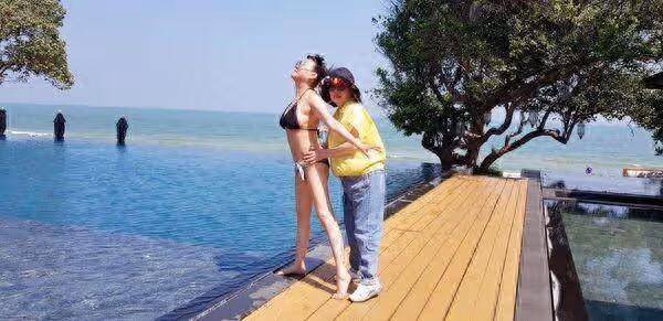 藍心湄忘了自己60歲 夏日續命泳裝秘笈公開了