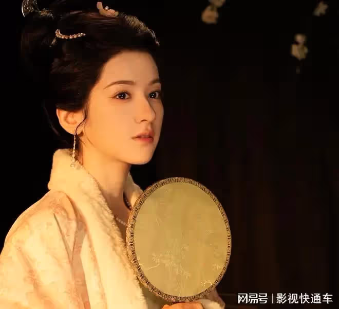 騰訊首播!新古裝愛情劇來襲,堅韌少女×落魄貴公子,雙向救贖