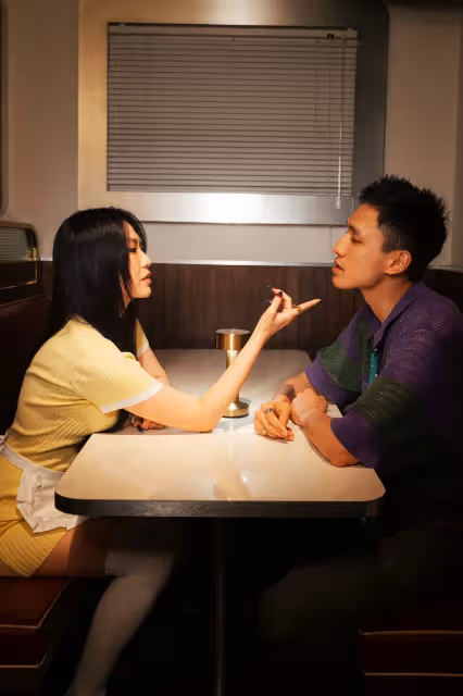 金曲歌后孫盛希崩壞了　動手打人還躺進垃圾桶