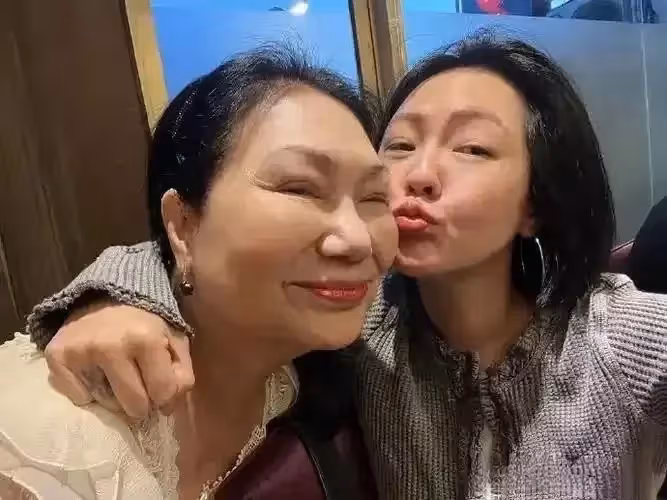 Ｓ媽黃春梅又出來作妖了！祝福黑粉「舌頭不會被割掉」