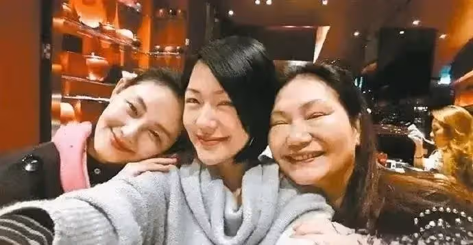 Ｓ媽黃春梅又出來作妖了！祝福黑粉「舌頭不會被割掉」