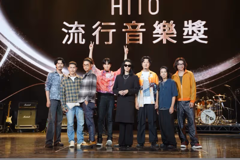 麋先生明合體宇宙人突驚爆「要暫時休團」　被拱男男吻版面怕搶輸Jolin