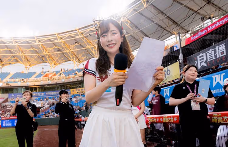 日籍樂天女孩Kaho見到前同事「差點落淚」　興奮送上台灣珍奶