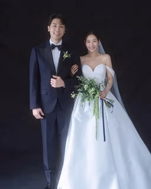 「惡女專業戶」朴荷娜露酥胸出嫁！今與大1歲籃球教練完婚