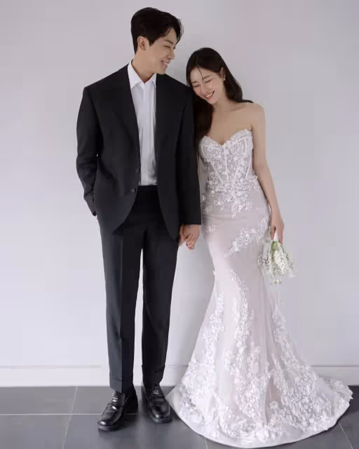 「惡女專業戶」朴荷娜露酥胸出嫁！今與大1歲籃球教練完婚