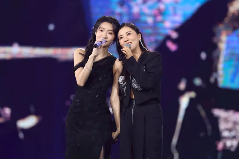 丁噹拚唱到79歲！自豪美胸狀態佳 預告演唱會尺度更大膽