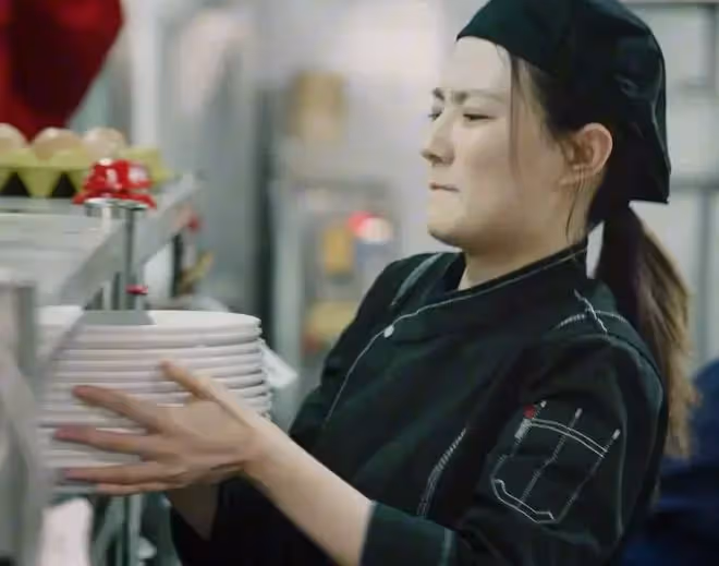 積壓9年！40集都市劇《我的世界你好》今晚開播，終於有劇可追了