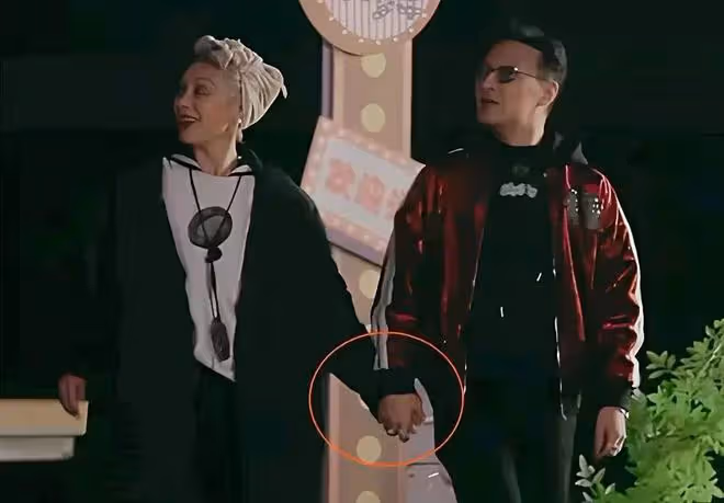 汪峰牽手寧靜後,章子怡發文:撕開真相!偷看偶像演唱會表明心情