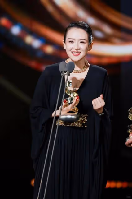 汪峰牽手寧靜後,章子怡發文:撕開真相!偷看偶像演唱會表明心情