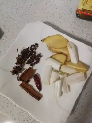 土豆燉牛肉，多吃肉禦寒