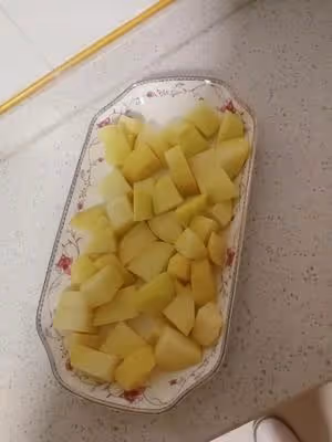 土豆燉牛肉，多吃肉禦寒