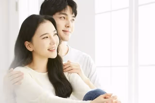 「老婆，AA制還繼續嗎，你母親病了」「繼續」