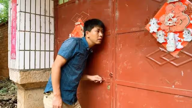 30年沒回家的小叔子突然回來，提了一個要求，老公轉身關門他哭了。