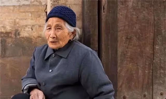 母親被大伯母欺了30年，如今看到大伯母晚年生活，我感謝大伯母.