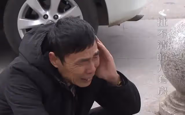 當年被大伯趕出祖屋我怨恨25年，如今回家過年，我給她送兩個雞腿