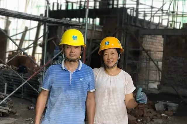 當年被大伯趕出祖屋我怨恨25年，如今回家過年，我給她送兩個雞腿