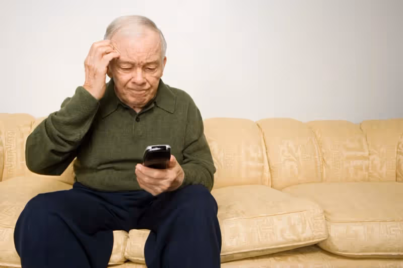 75歲的二伯一生不娶，今年除夕，家中來了8個兒子給他拜年