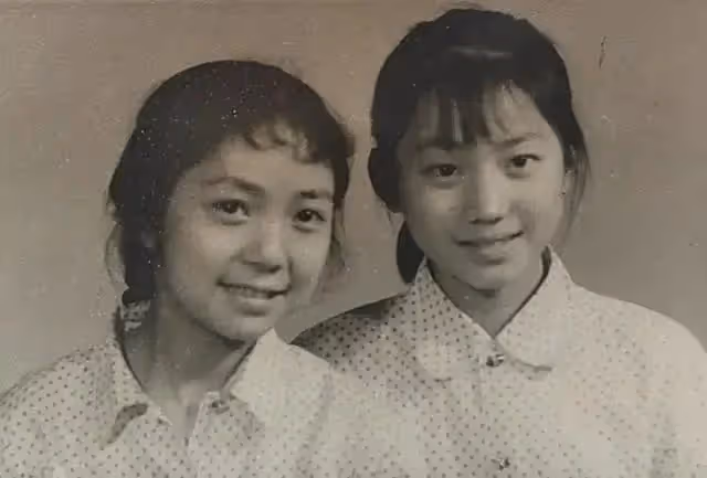 母親突然離世，小姨要嫁父親遭反對，如今每年春節拜年全家人笑了