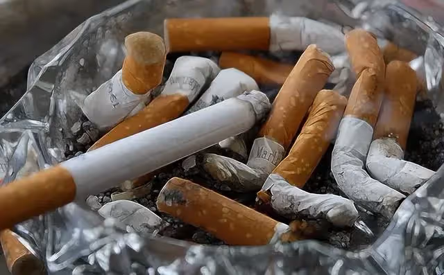 母親突然離世，小姨要嫁父親遭反對，如今每年春節拜年全家人笑了